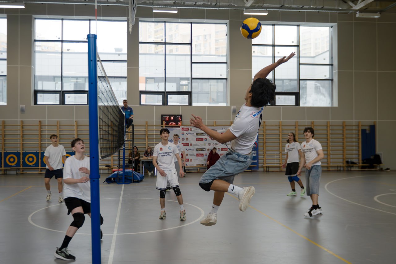 Волейболисты школы № 1 и лицея № 5 из Долгопрудного сразятся с ровесниками из Мытищ Волейболисты школы № 1 и лицея № 5 из Долгопрудного сразятся с ровесниками из Мытищ
