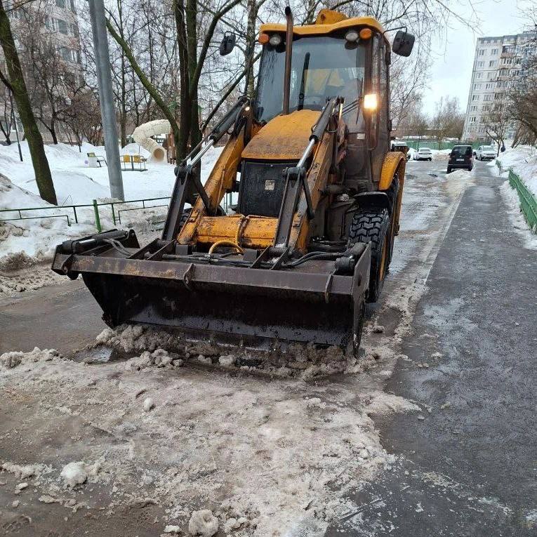 Юлия Купецкая: Уборка дворовых территорий и расчистка кровель — важная повседневная задача коммунальных служб, обеспечивающая комфорт и безопасность жителей округа Юлия Купецкая: Уборка дворовых территорий и расчистка кровель — важная повседневная задача коммунальных служб, обеспечивающая комфорт и безопасность жителей округа