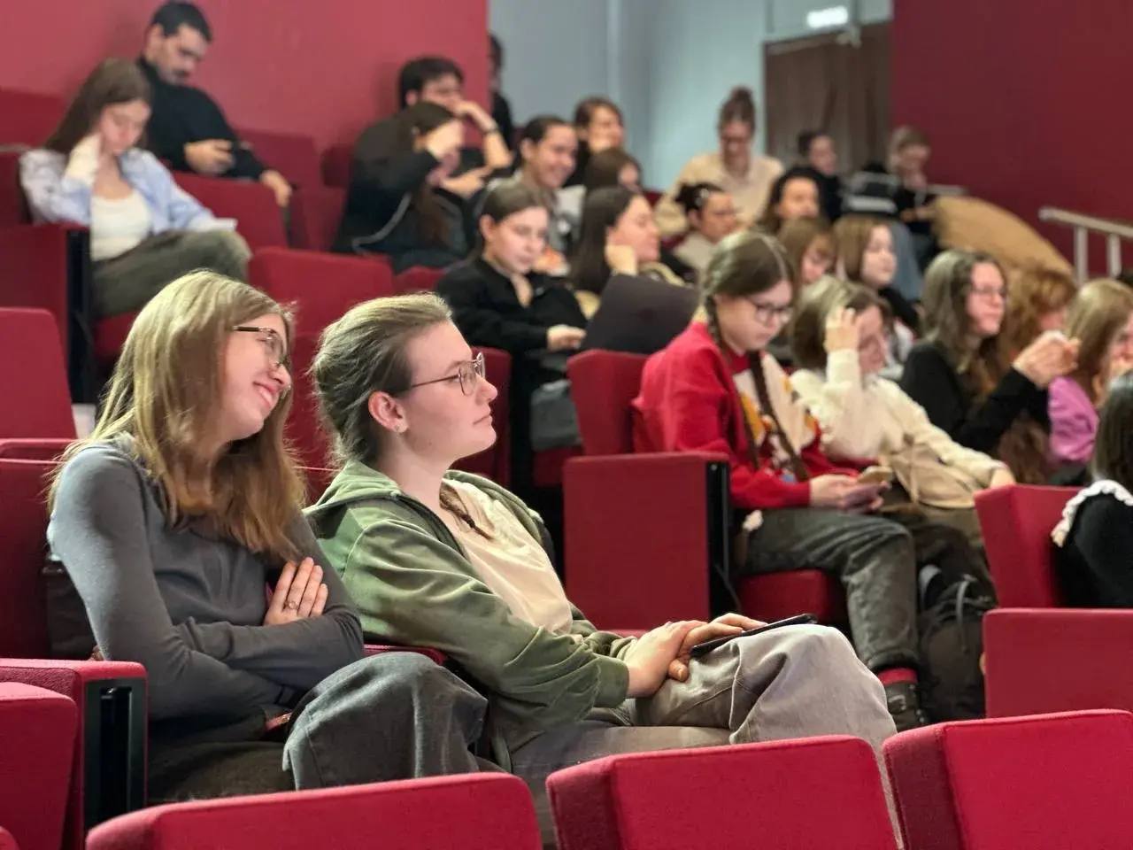 Продолжаем совместную работу с нашими партнерами РОО СБДД по формированию культуры безопасного вождения среди молодежи Продолжаем совместную работу с нашими партнерами РОО СБДД по формированию культуры безопасного вождения среди молодежи