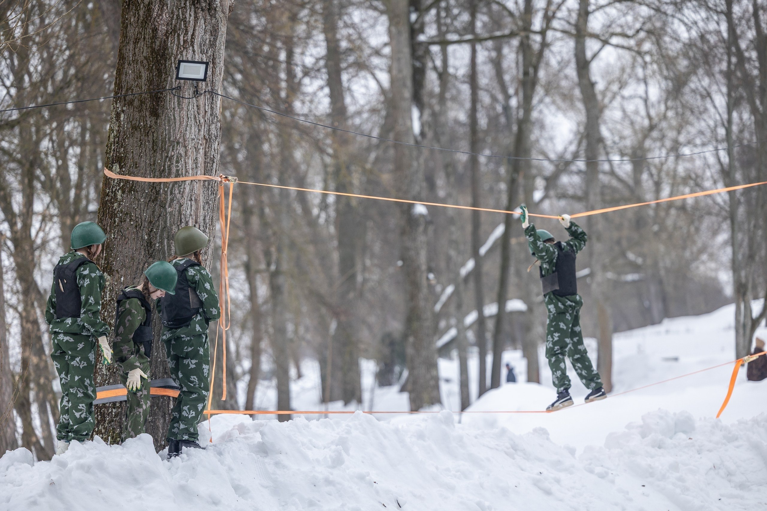 Сразу две военно-патриотические игры «Путь воина» и «Маруся» состоялись сегодня в Городском парке культуры и отдыха м.о. Чехов Сразу две военно-патриотические игры «Путь воина» и «Маруся» состоялись сегодня в Городском парке культуры и отдыха м.о. Чехов