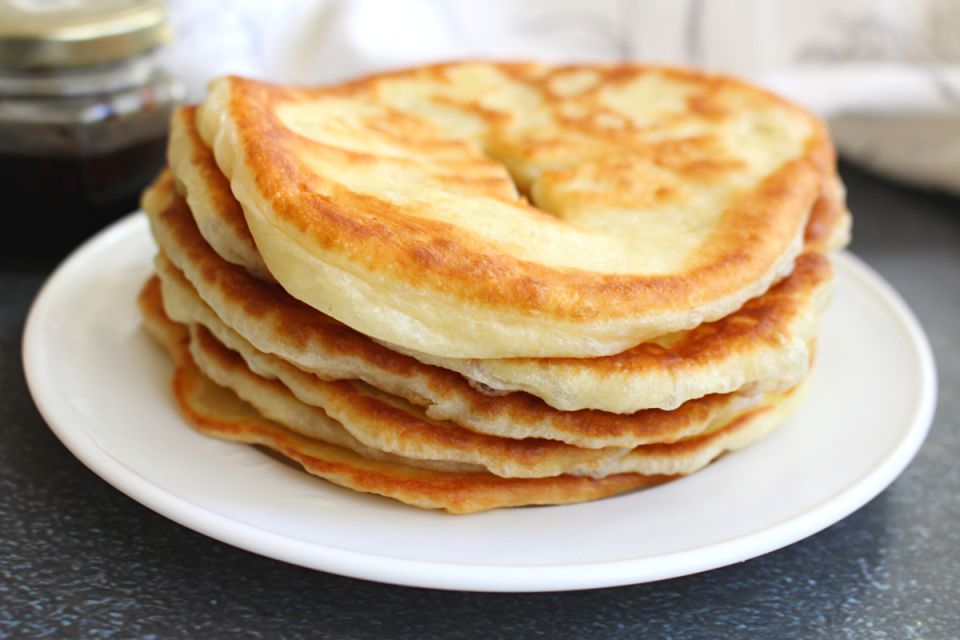 Лепешки на сковороде: нежные и аппетитные