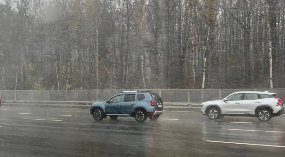 Водителям Долгопрудного пока не рекомендуют переходить на летнюю резину