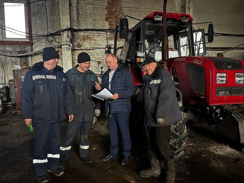 Партийцы Воскресенска посетили АО «Воскресенское»