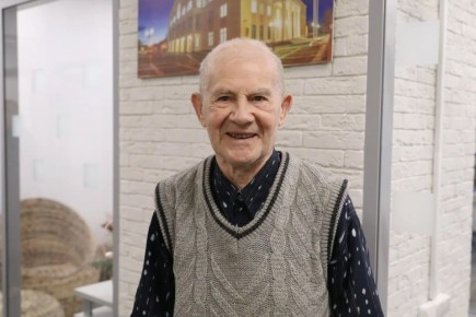 91-летний художник из Долгопрудного написал более 100 картин