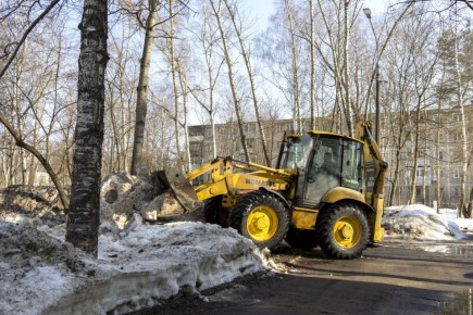 За неделю коммунальные службы вывезли 12 000 м снега