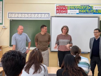 В Красноармейске обсудили вопросы патриотического воспитания с педагогами Центра образования №2