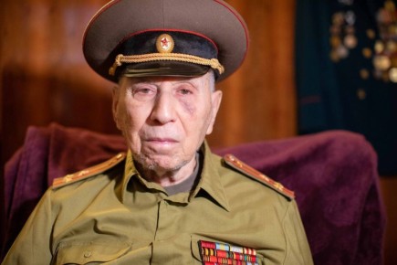 �������� ���������: ������� ���� 100-������ ������ �������� �������� ������������� ���������