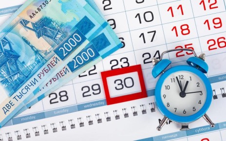 Суд решил компенсировать работнику 145 часов переработки за утренние совещания