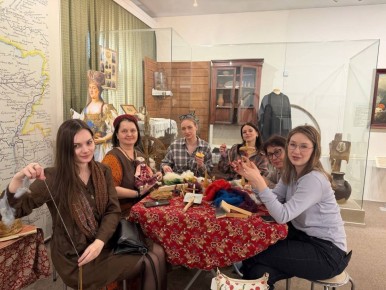 Подольчанам показали, как рождается народное ремесло