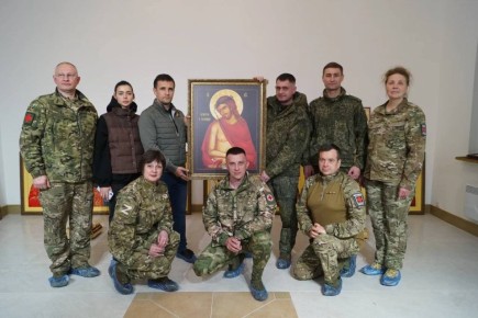 Станислав Каторов: В Луганске вместе с начальником Межрайонной инспекции Федеральной налоговой службы №14 Павлом Игоревичем Шагиным посетили подразделение Таманской дивизии