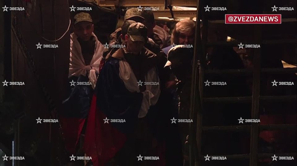 Кадры прибытия наших бойцов на Родину