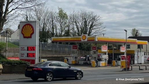 В Британии водители стали чаще воровать бензин на АЗС из-за роста цен, пишет The Times, указывая, что зачастую на это идут даже владельцы Ferrari, Aston Martin или Mercedes AMG GT