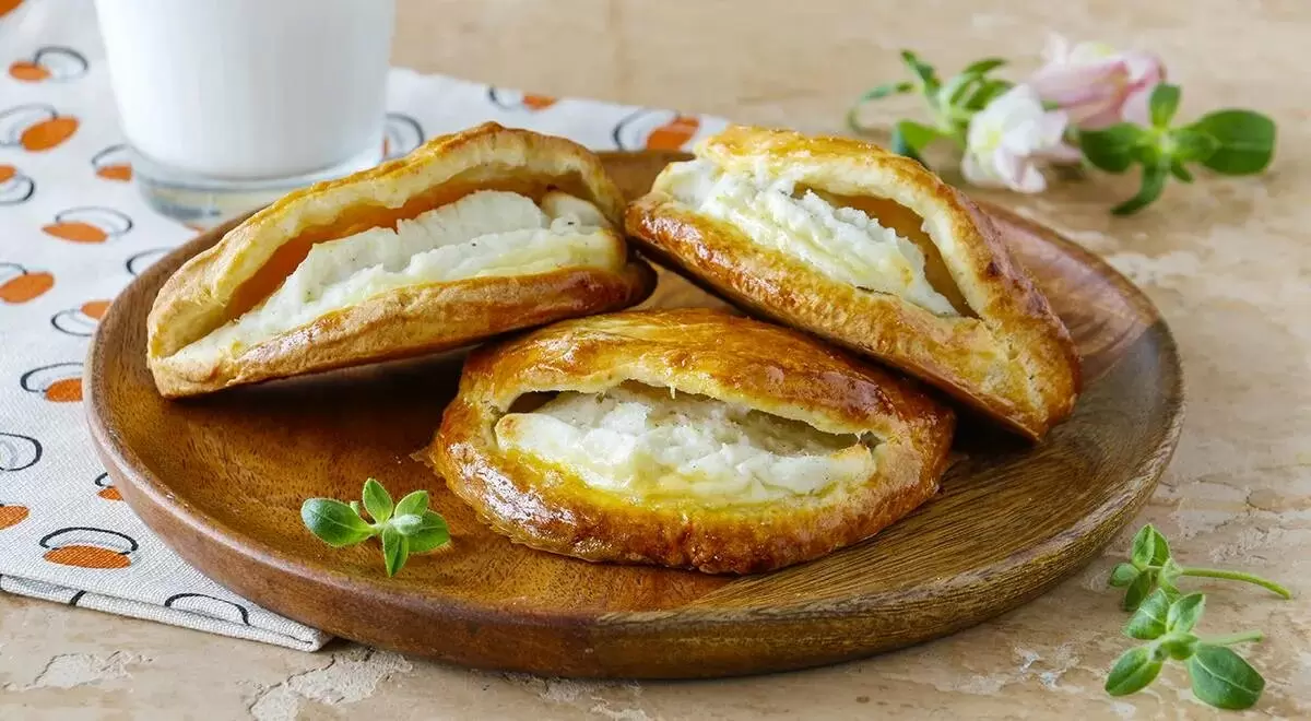 Сочники по старинному рецепту: как создать идеальные домашние печенья с творогом