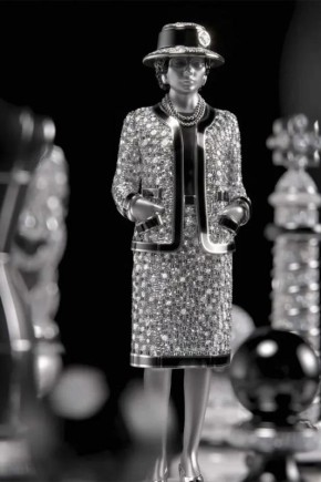 Chanel ����������� �� �������� � ������ ������� �� $4 ���