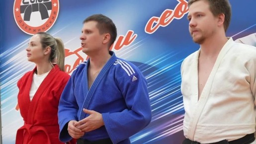 Воспитанники «Союза» устроили патриотический флешмоб, посвященный Дню Победы, — «Бросок Победы»!