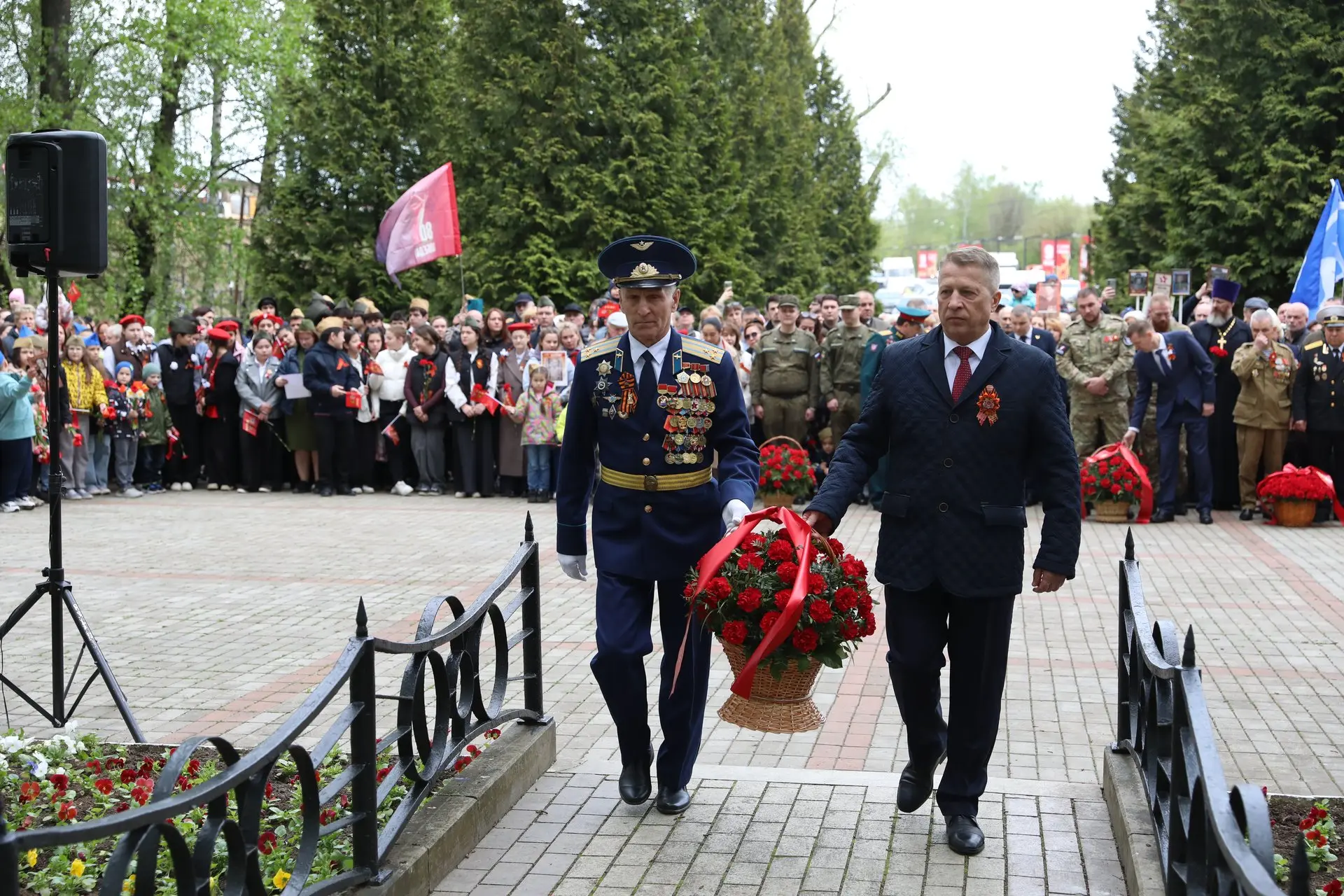 Помним и чтим!. 9 мая вся наша огромная страна отметила 81-ю годовщину Победы в Великой Отечественной войне Помним и чтим!. 9 мая вся наша огромная страна отметила 81-ю годовщину Победы в Великой Отечественной войне