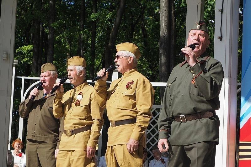 В парке Воскресенска состоялся концерт «Гармошка фронтовая - та радость той весны» В парке Воскресенска состоялся концерт «Гармошка фронтовая - та радость той весны»