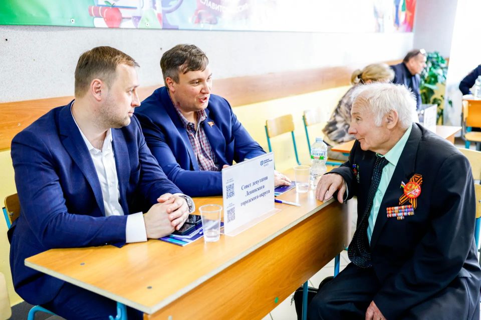 Станислав Каторов: В Развилковской школе провели традиционную встречу с жителями в формате «выездной администрации» Станислав Каторов: В Развилковской школе провели традиционную встречу с жителями в формате «выездной администрации»