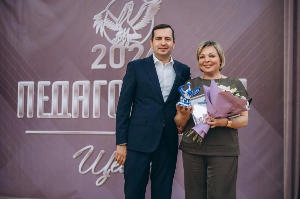 Андрей Булгаков: «Педагог года» - одно из самых тёплых и душевных мероприятий Андрей Булгаков: «Педагог года» - одно из самых тёплых и душевных мероприятий