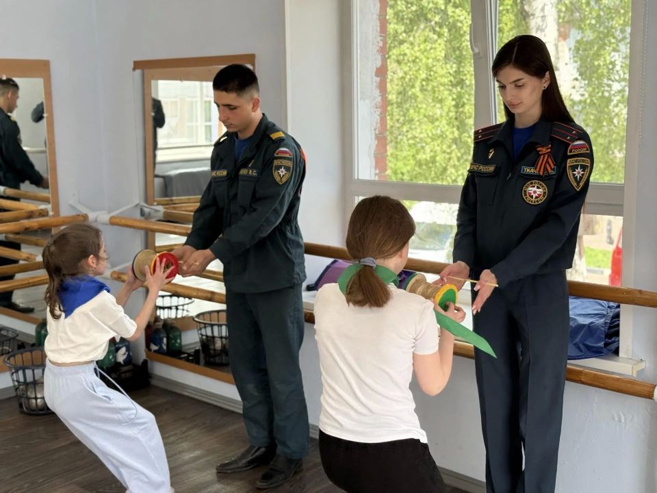 В Сергиевом Посаде прошла патриотическая игра «Русская земля - Отечество героев!» В Сергиевом Посаде прошла патриотическая игра «Русская земля - Отечество героев!»