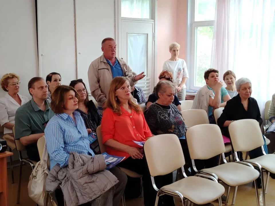 ПУЩИНО. Встретился с жителями наукограда и коллективом Детской школы искусств имени А.А. Алябьева ПУЩИНО. Встретился с жителями наукограда и коллективом Детской школы искусств имени А.А. Алябьева