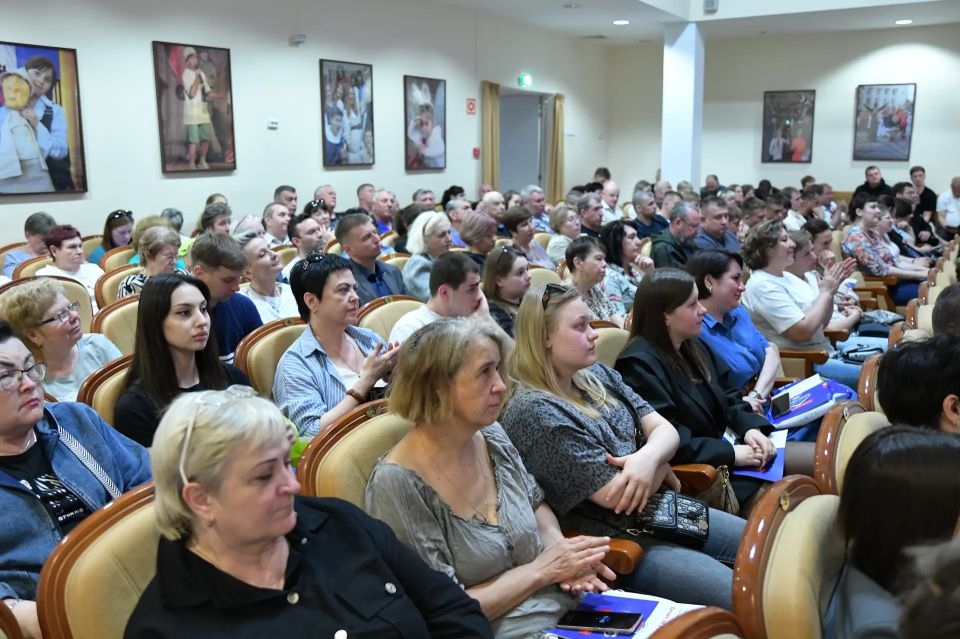 В Доме детского творчества «Радуга» состоялся отраслевой отчёт депутатов перед сотрудниками спортивной сферы Дмитровского округа В Доме детского творчества «Радуга» состоялся отраслевой отчёт депутатов перед сотрудниками спортивной сферы Дмитровского округа