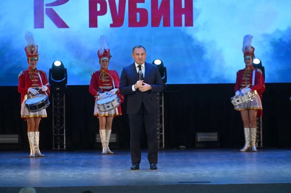 Сергей Юров: Сегодня вместе с председателем Московской областной Думы Игорем Юрьевичем Брынцаловым поздравили руководство в лице генерального директора Игоря Александровича Ряпина и коллектив авиационной корпорации «Рубин» с... Сергей Юров: Сегодня вместе с председателем Московской областной Думы Игорем Юрьевичем Брынцаловым поздравили руководство в лице генерального директора Игоря Александровича Ряпина и коллектив авиационной корпорации «Рубин» с...