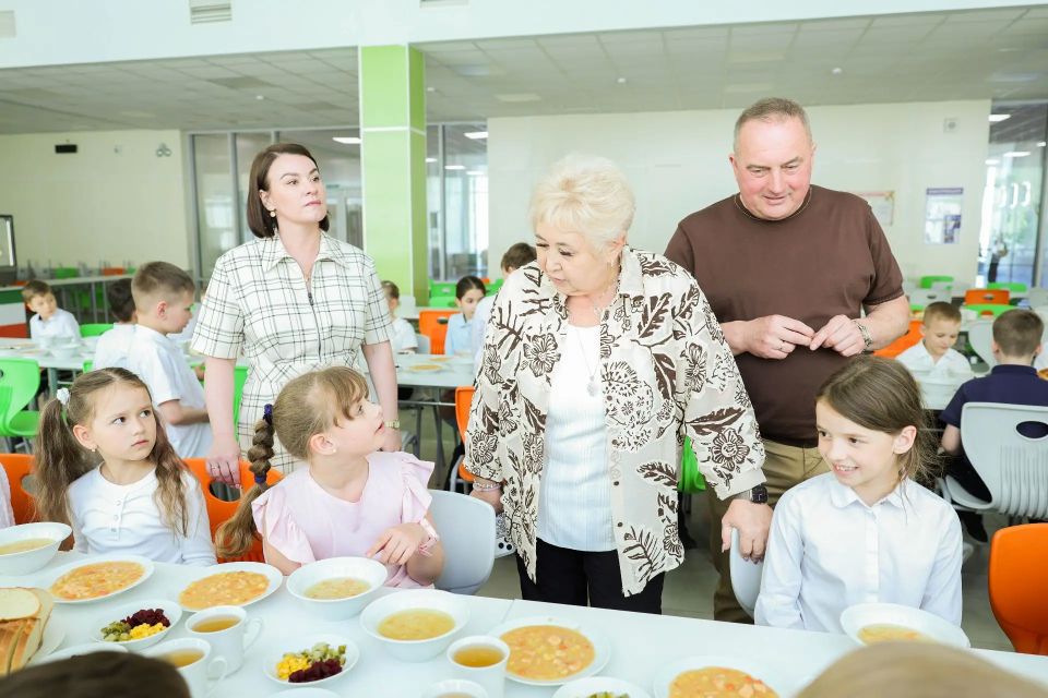 Школьное питание в фокусе: в Мытищах проверили как кормят школьников Школьное питание в фокусе: в Мытищах проверили как кормят школьников