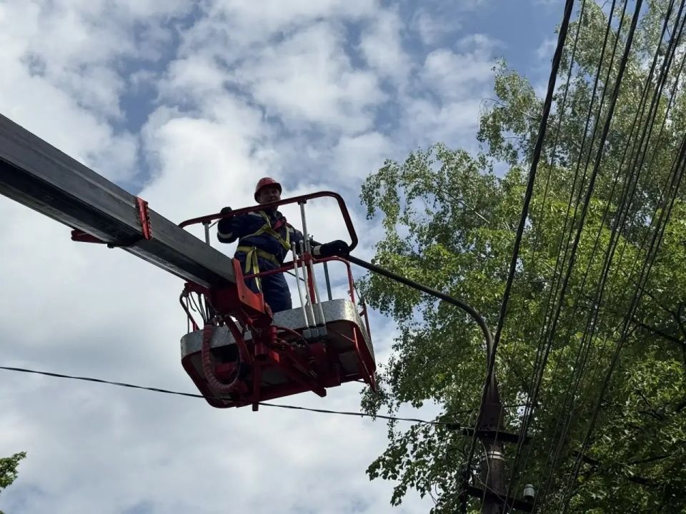 В городском округе Пушкинский продолжается модернизация уличного освещения В городском округе Пушкинский продолжается модернизация уличного освещения