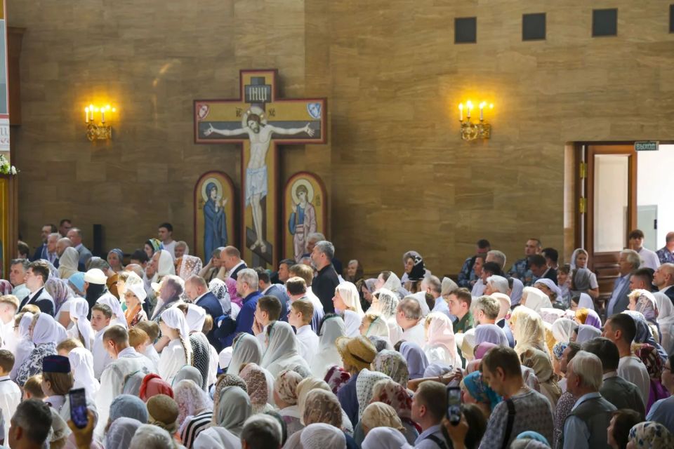 От памятного креста до великого освящения: история храма Вознесения Господня От памятного креста до великого освящения: история храма Вознесения Господня