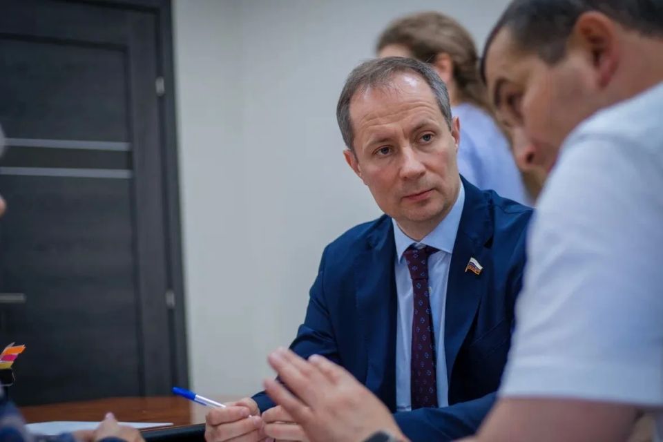 Роман Терюшков провел прием жителей в Люберцах Роман Терюшков провел прием жителей в Люберцах