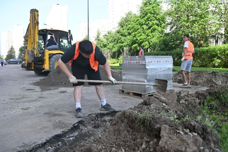 10 дворовых территорий обновят в Балашихе в 2026 году: работы уже стартовали на улице Рождественской и в ЖК «Алексеевская роща» 10 дворовых территорий обновят в Балашихе в 2026 году: работы уже стартовали на улице Рождественской и в ЖК «Алексеевская роща»