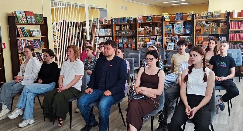 В библиотеке Воскресенска провели познавательный час, посвящённый Дню славянской письменности