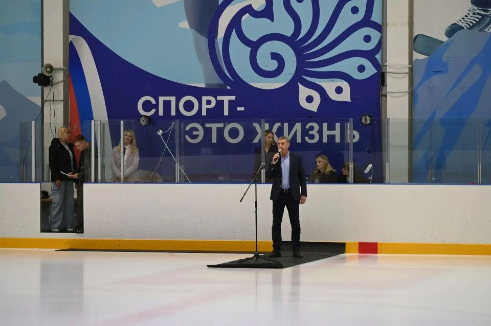 Впервые в Серпухове на Ледовой арене посёлка Пограничный загорелся огонь памяти в честь 81-й годовщины Победы в Великой Отечественной войны Впервые в Серпухове на Ледовой арене посёлка Пограничный загорелся огонь памяти в честь 81-й годовщины Победы в Великой Отечественной войны