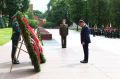 Андрей Воробьев: Сегодня, в День памяти и скорби, вместе с выпускниками из Подмосковья возложили цветы к Могиле Неизвестного Солдата в Александровском саду
