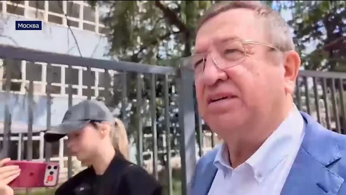 Осуждённая "королева марафонов" вышла на связь из колонии по видео: была за решёткой и в косынке на голове
