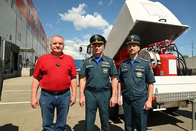 В Ленинском округе на территории складского комплекса создали добровольную пожарную команду