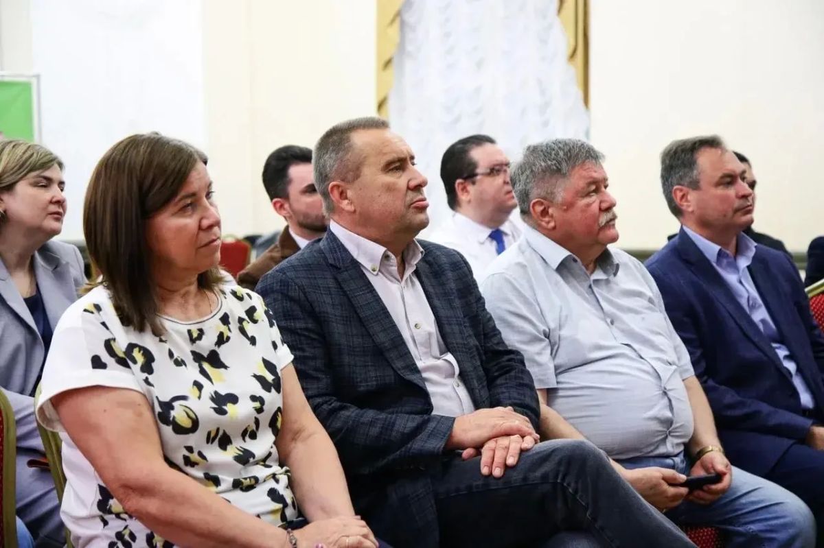 Алексей Малкин: Сегодня встретился с руководителями образовательных учреждений округа Алексей Малкин: Сегодня встретился с руководителями образовательных учреждений округа