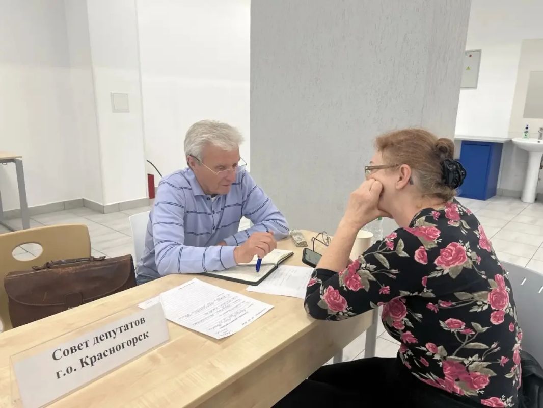 #ПрямоСейчас в Павшинской пойме проходит прием граждан в формате выездной администрации #ПрямоСейчас в Павшинской пойме проходит прием граждан в формате выездной администрации