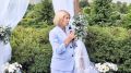 Юлия Купецкая: Самое главное – семья!. В День семьи, любви и верности у памятника Петру и Февронии собрались семейные пары разных поколений, профессий, жизненных историй