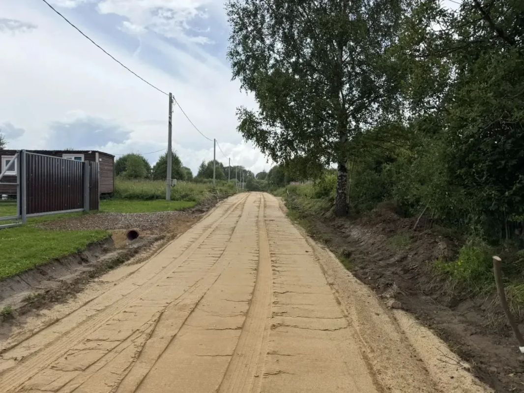 В с. Заболотье Сергиево-Посадского округа стартовали работы по обустройству дорог в массивах земельных участков, предоставленных многодетным семьям В с. Заболотье Сергиево-Посадского округа стартовали работы по обустройству дорог в массивах земельных участков, предоставленных многодетным семьям