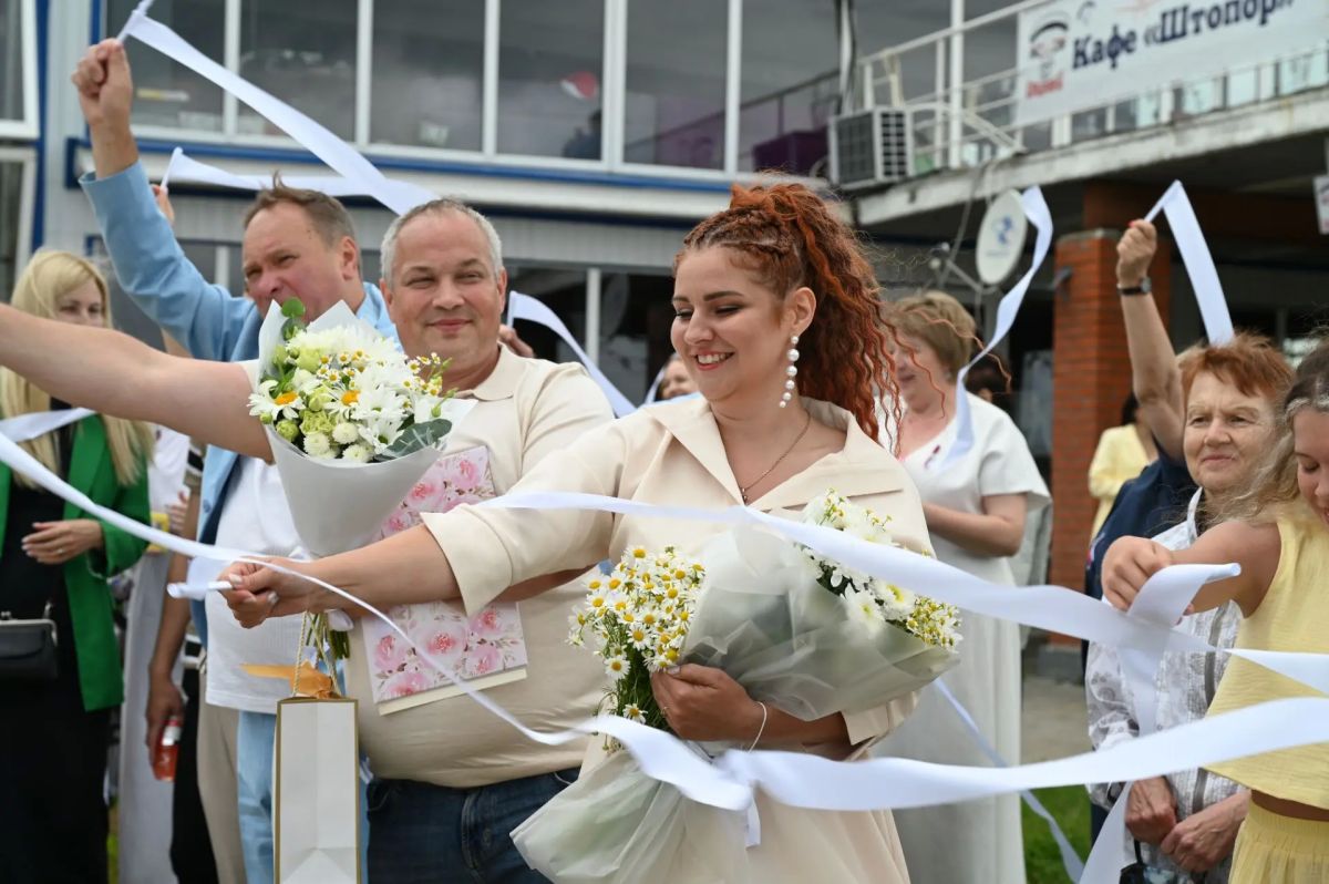 В День святых Петра и Февронии на аэродроме «Большое Грызлово» открыли новую выездную площадку для торжественной регистрации брака