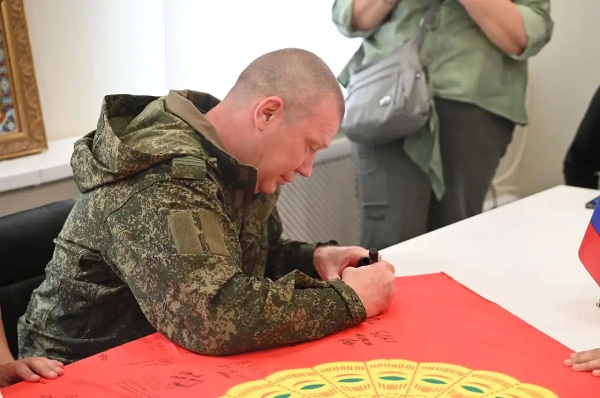 В Центре поддержки участников СВО и их семей состоялась встреча с защитником с позывным «Седой» В Центре поддержки участников СВО и их семей состоялась встреча с защитником с позывным «Седой»