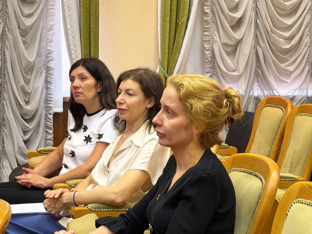 В округе наградили работников статистики В округе наградили работников статистики
