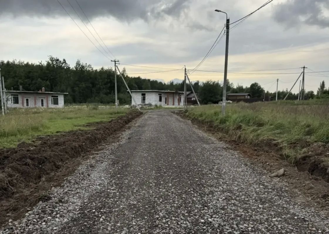 В д. Чарково проконтролировали ход работ по ремонту дорог в массиве для многодетных семей В д. Чарково проконтролировали ход работ по ремонту дорог в массиве для многодетных семей
