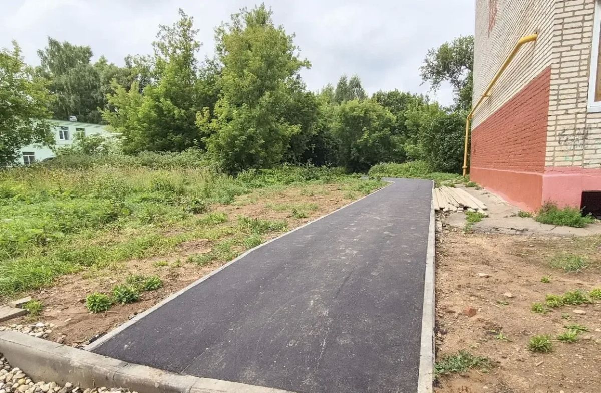 В Сергиевом Посаде продолжается комплексное благоустройство двора дома №26 по ул. Клубная В Сергиевом Посаде продолжается комплексное благоустройство двора дома №26 по ул. Клубная