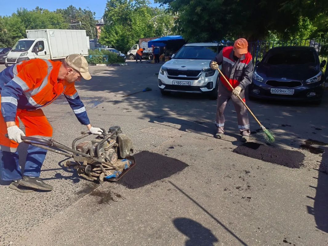 Почти 5 тысяч ям ликвидировали на дорогах Люберец с 1 марта