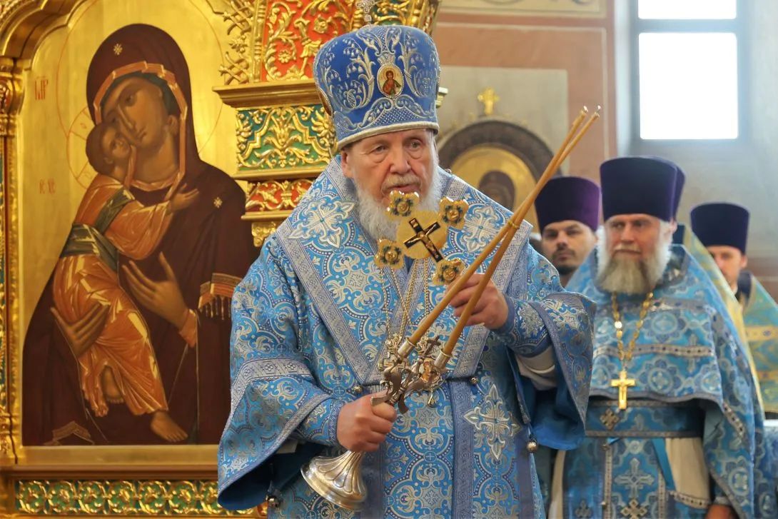 Великая святыня в Реутове: Божественная литургия совершена перед иконой «Троеручица» Великая святыня в Реутове: Божественная литургия совершена перед иконой «Троеручица»