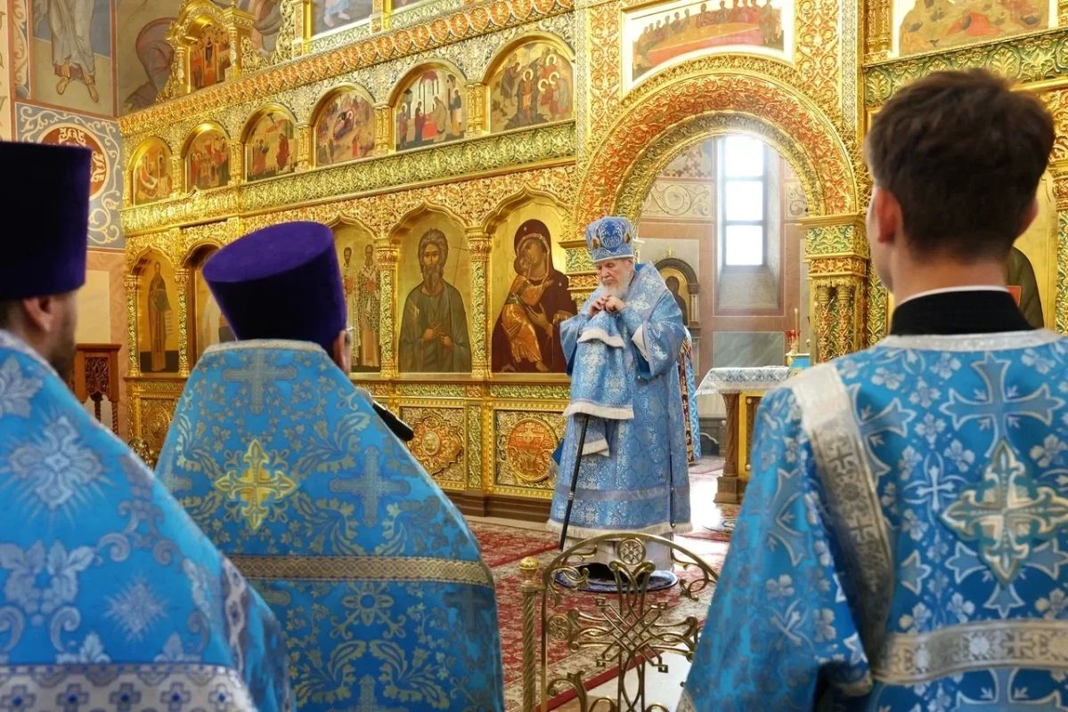 Великая святыня в Реутове: Божественная литургия совершена перед иконой «Троеручица» Великая святыня в Реутове: Божественная литургия совершена перед иконой «Троеручица»