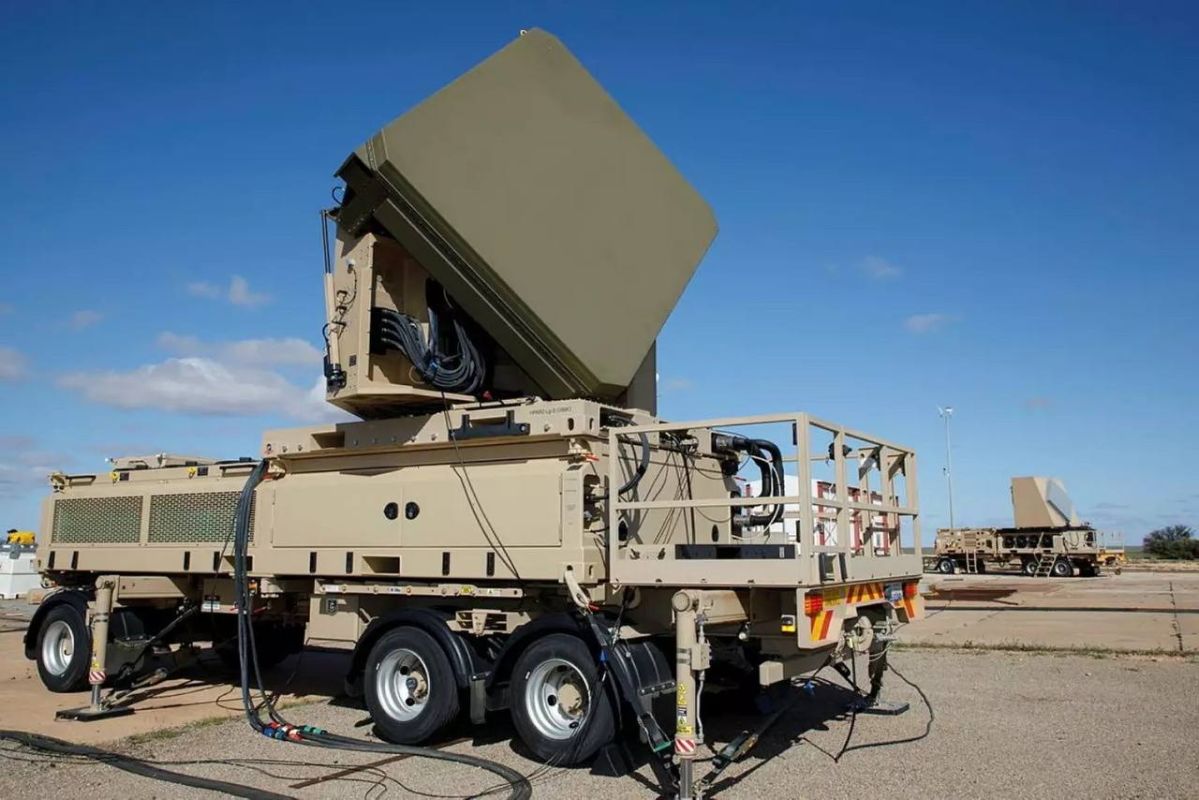 Министерство обороны Австралии объявило, что во время учений Taipan Strike 26 на полигоне Вумера в Южной Австралии Королевский военно-морской флот Австралии запустил зенитную ракету Standard Missile-2 (SM-2) с установленной... Министерство обороны Австралии объявило, что во время учений Taipan Strike 26 на полигоне Вумера в Южной Австралии Королевский военно-морской флот Австралии запустил зенитную ракету Standard Missile-2 (SM-2) с установленной...